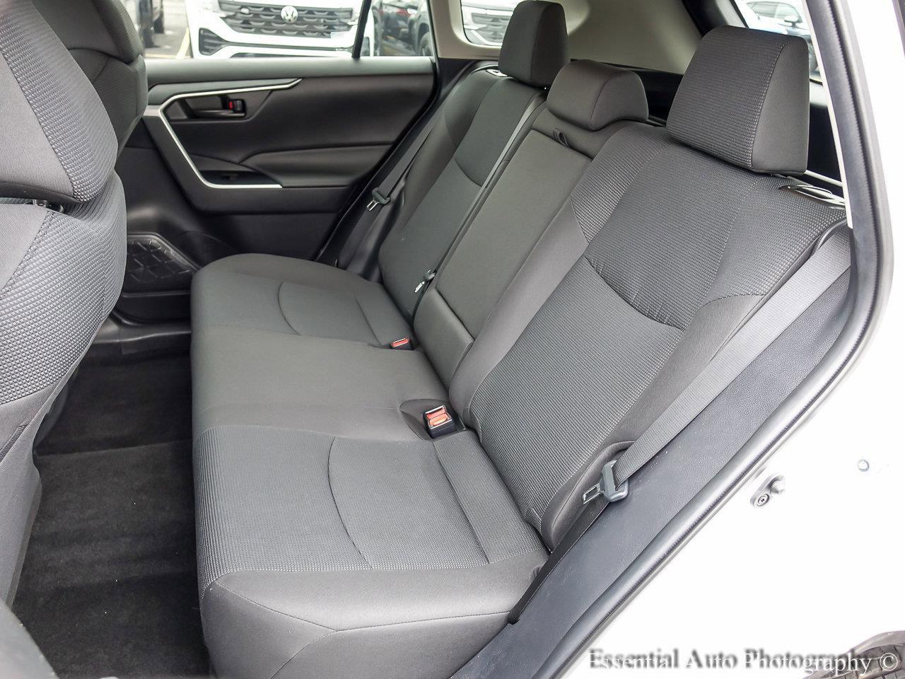 2021 Toyota RAV4 Vehicle Photo in Saint Charles, IL 60174