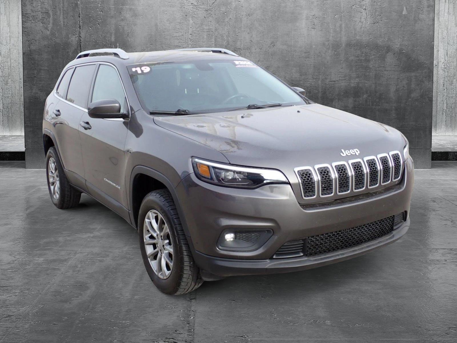 2019 Jeep Cherokee Vehicle Photo in DENVER, CO 80221-3610