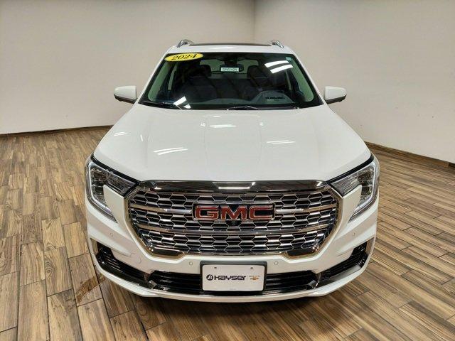 2024 GMC Terrain Vehicle Photo in SAUK CITY, WI 53583-1301