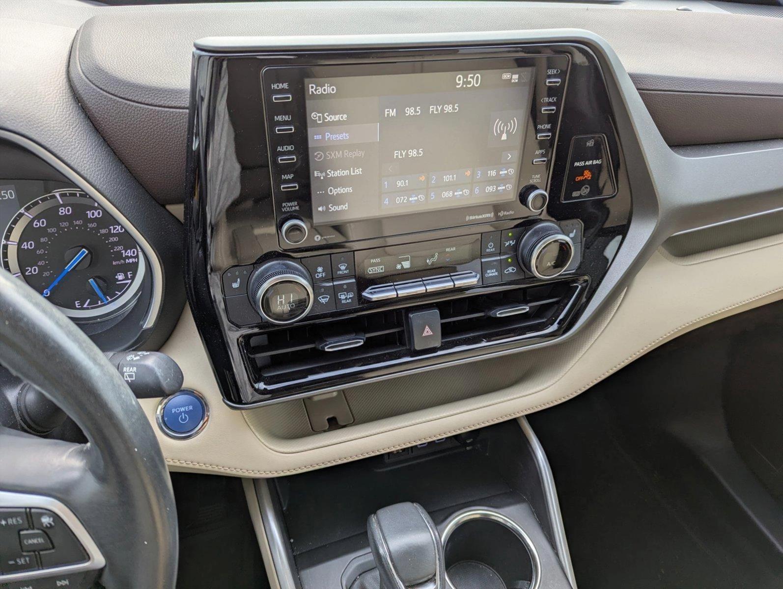 2022 Toyota Highlander Vehicle Photo in Ft. Myers, FL 33907