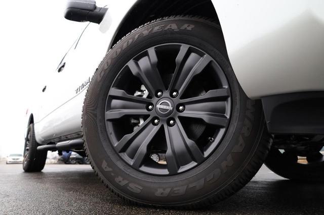 2024 Nissan Titan Vehicle Photo in Ballwin, MO 63011