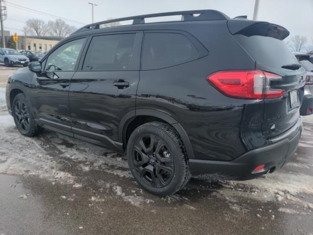 2025 Subaru Ascent Vehicle Photo in Green Bay, WI 54304