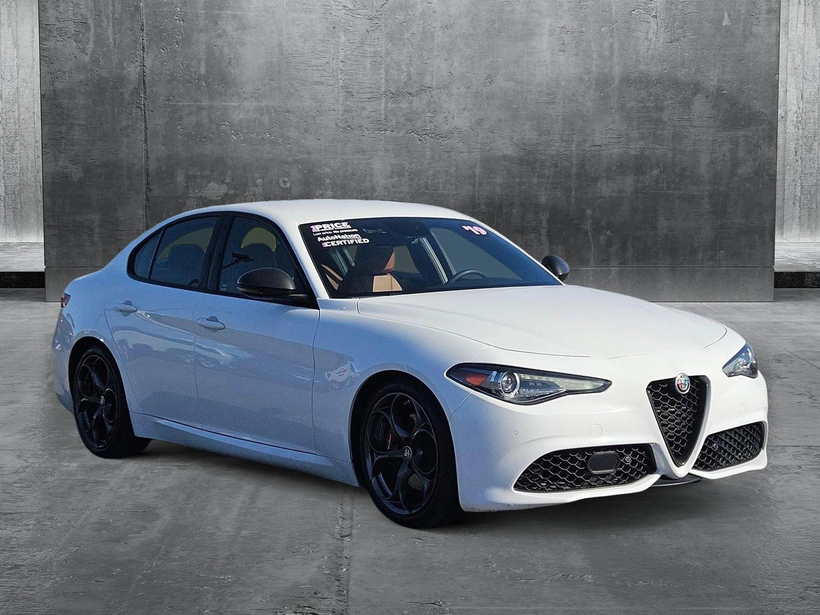 2019 Alfa Romeo Giulia Vehicle Photo in MESA, AZ 85206-4395