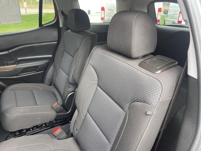 2022 GMC Acadia Vehicle Photo in MEDINA, OH 44256-9631