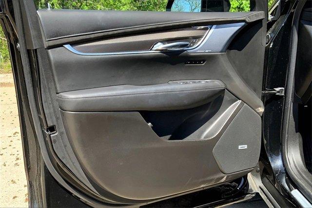 2024 Cadillac XT6 Vehicle Photo in KANSAS CITY, MO 64114-4545
