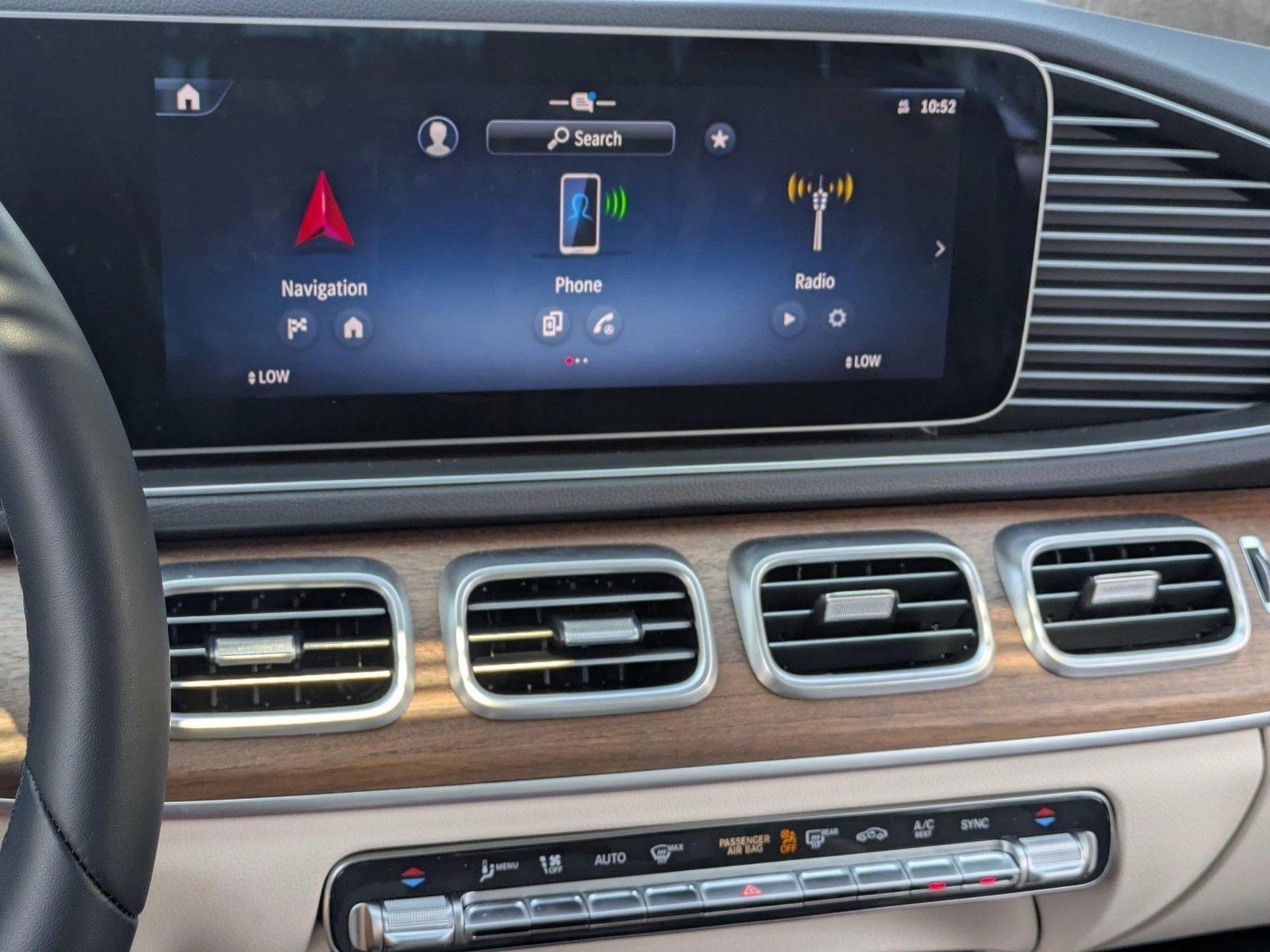 2025 Mercedes-Benz GLE Vehicle Photo in Sarasota, FL 34231