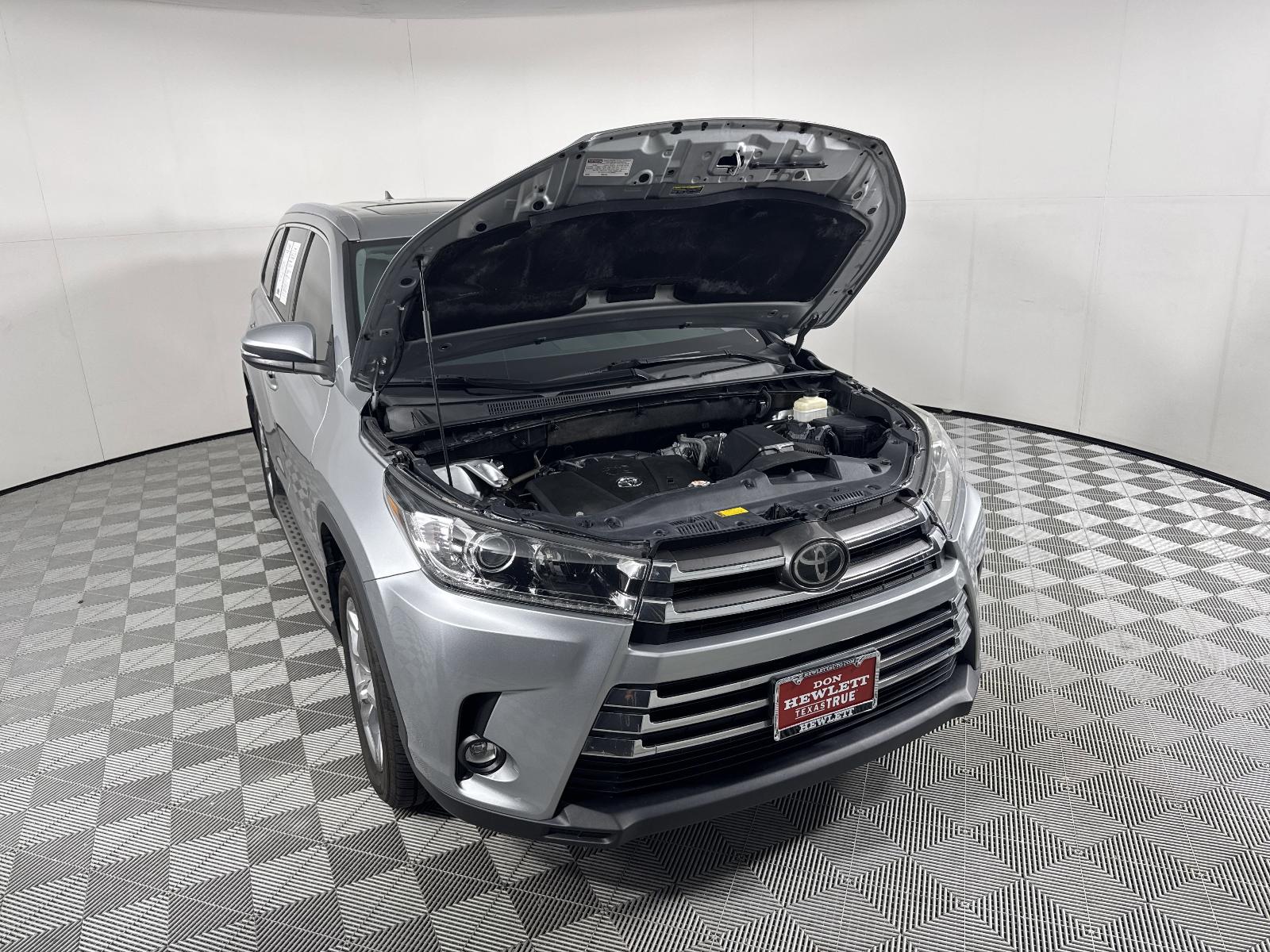 2019 Toyota Highlander Vehicle Photo in GEORGETOWN, TX 78626-7508