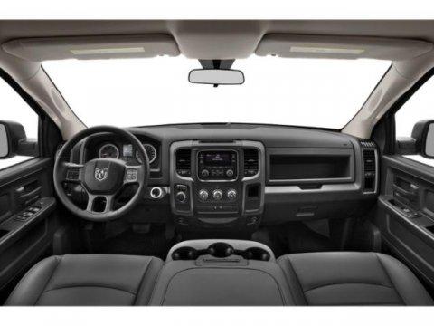 2019 Ram 1500 Classic Vehicle Photo in BRUNSWICK, GA 31525-1881