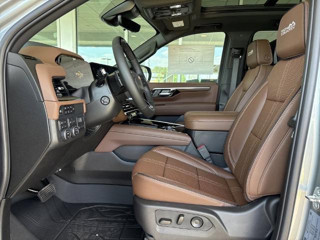 2025 Chevrolet Suburban Vehicle Photo in MANHATTAN, KS 66502-5036