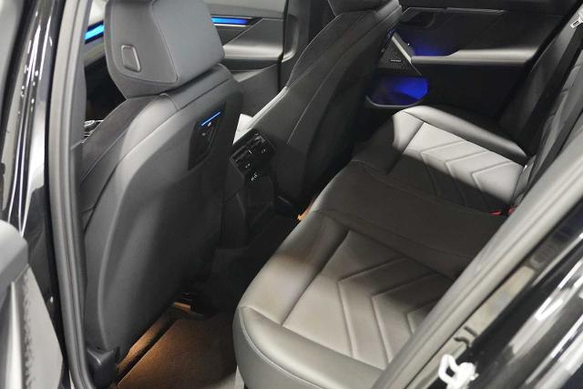 2025 BMW 540i xDrive Vehicle Photo in GRAPEVINE, TX 76051