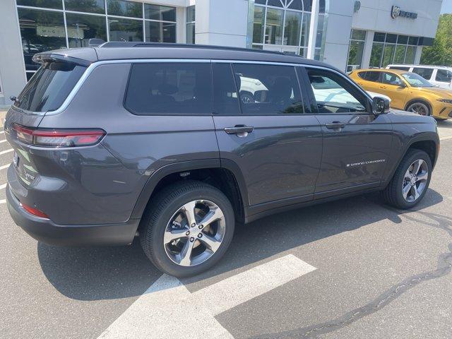 2025 Jeep Grand Cherokee L Vehicle Photo in Doylsetown, PA 18901