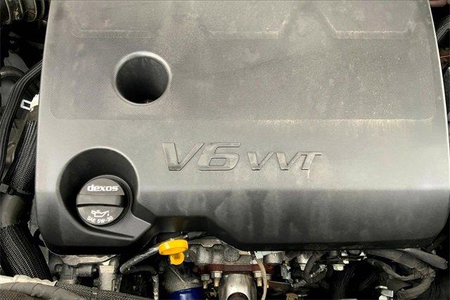 2024 Buick Enclave Vehicle Photo in TOPEKA, KS 66609-0000