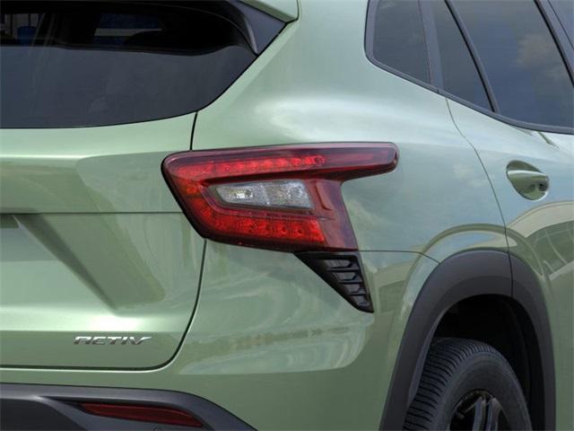 2025 Chevrolet Trax Vehicle Photo in ENGLEWOOD, CO 80113-6708