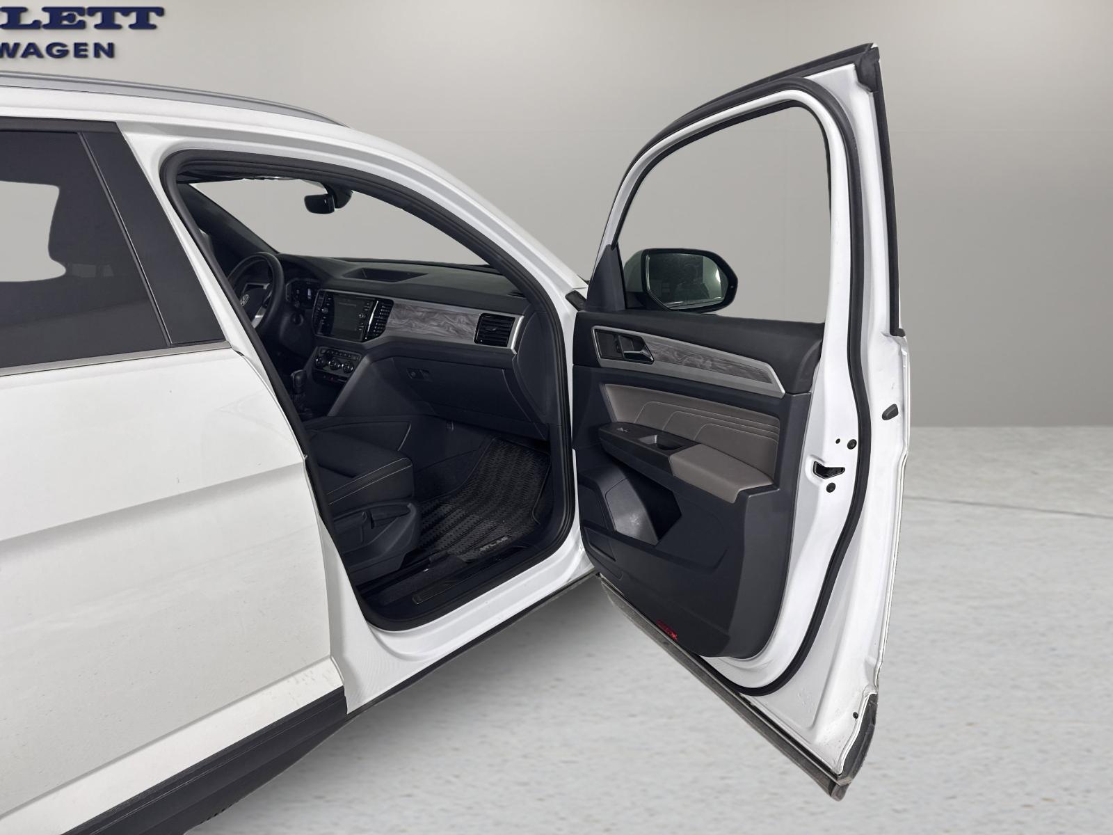 2022 Volkswagen Atlas Cross Sport Vehicle Photo in Georgetown, TX 78626