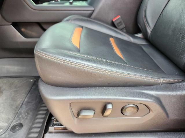 2025 GMC Sierra 2500 HD Vehicle Photo in DENTON, TX 76210-9321