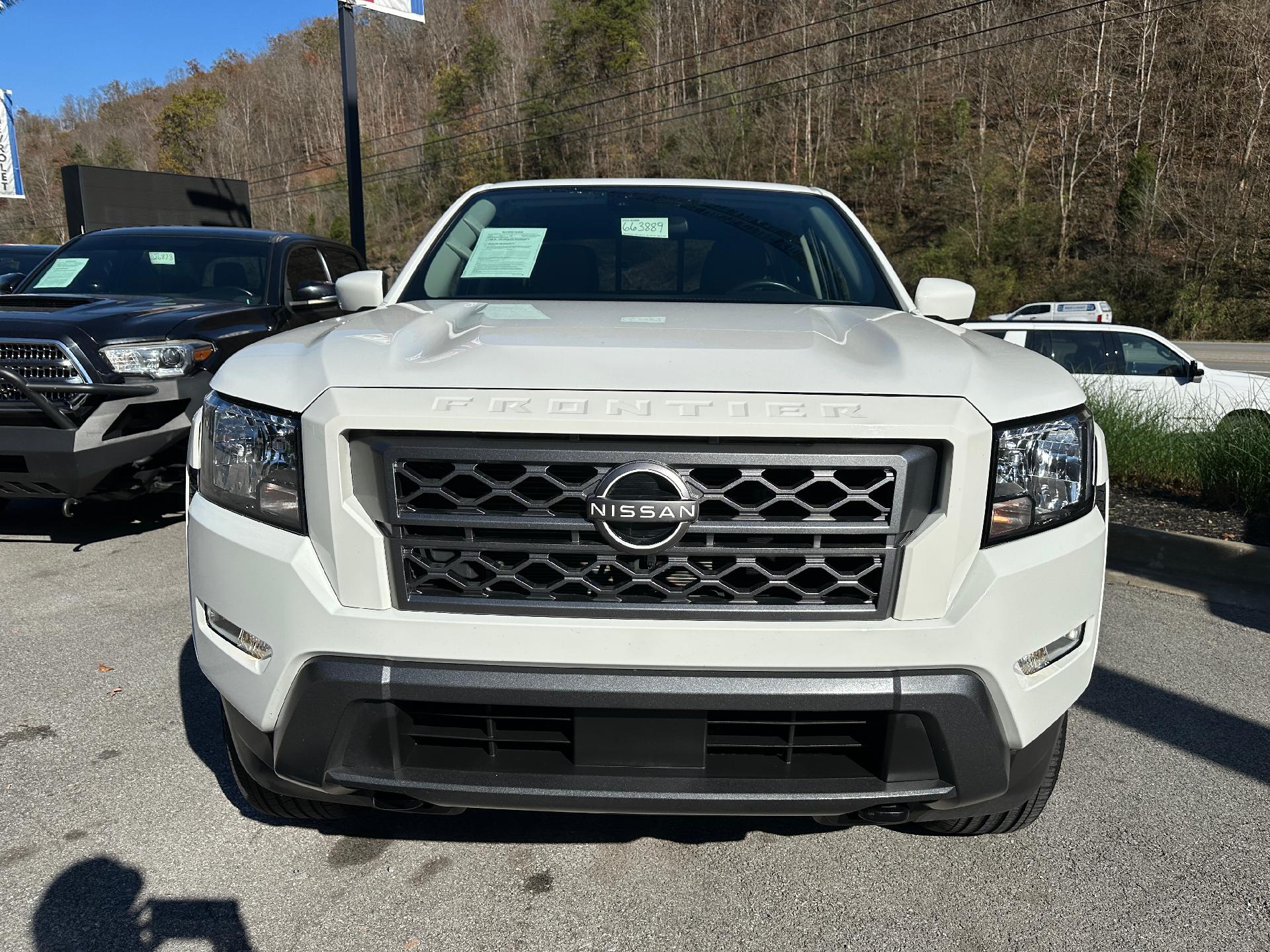 Used 2022 Nissan Frontier SV with VIN 1N6ED1FK0NN663889 for sale in Prestonsburg, KY