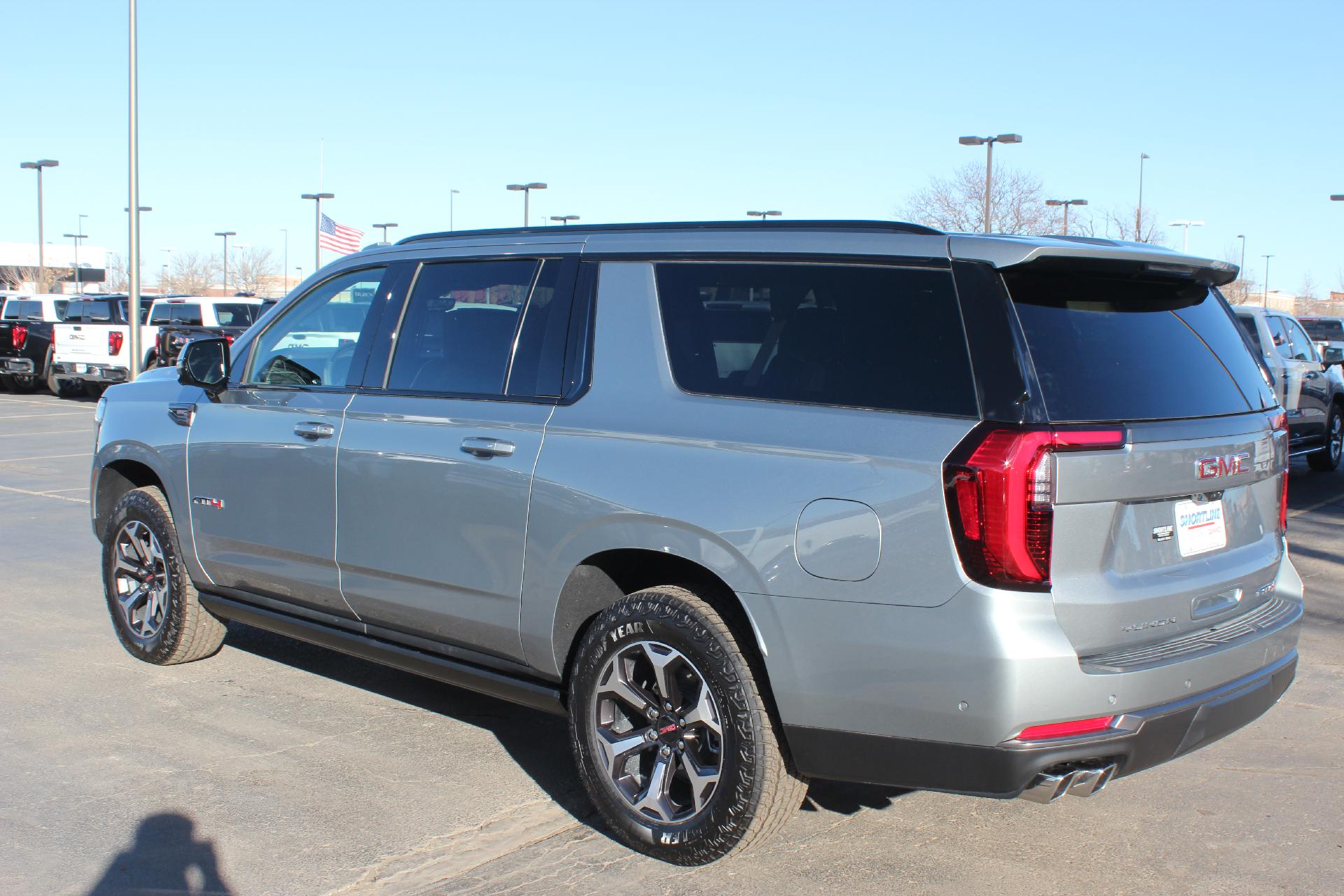 2025 GMC Yukon XL Vehicle Photo in AURORA, CO 80012-4011