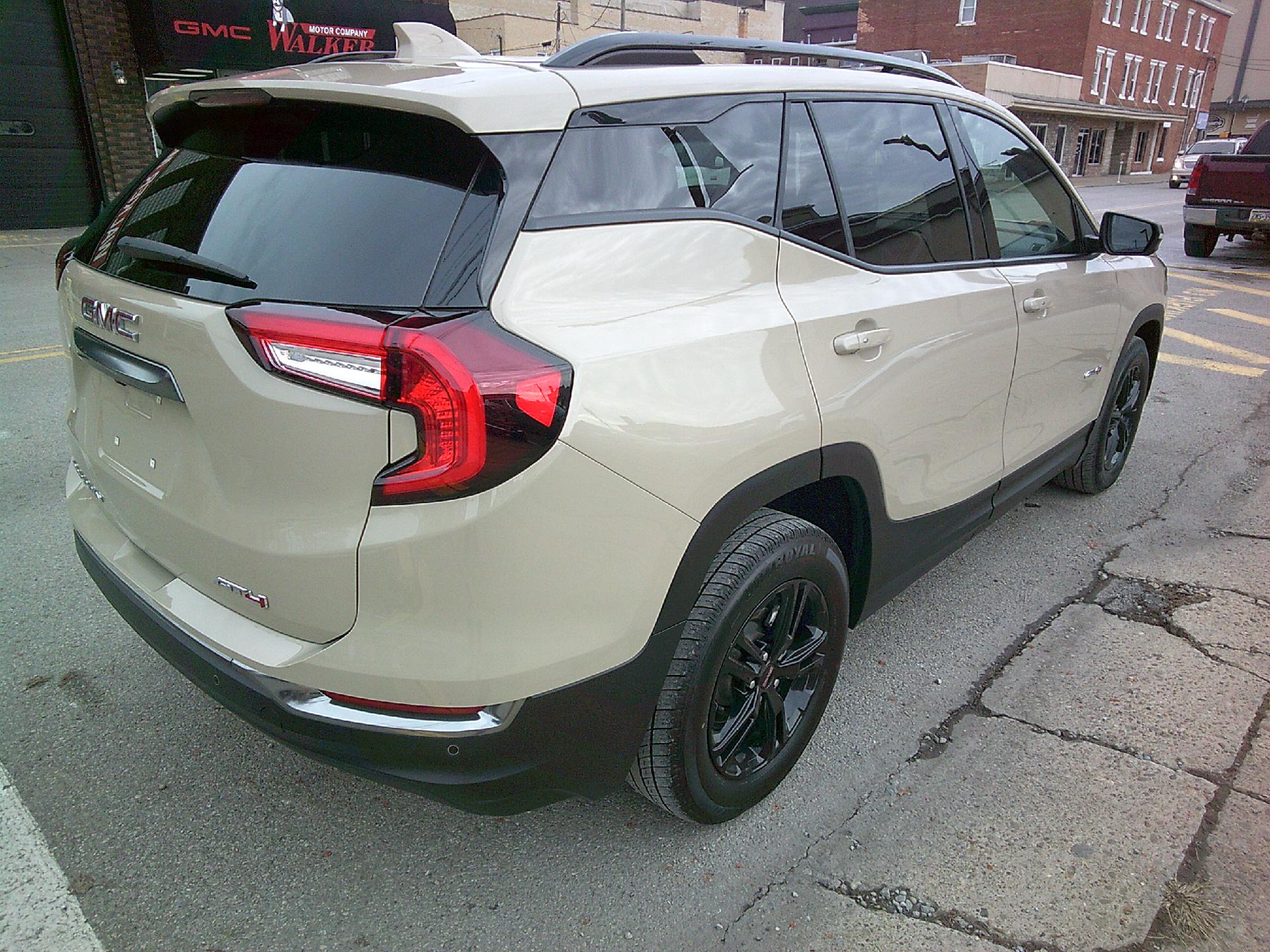 2022 GMC Terrain Vehicle Photo in KITTANNING, PA 16201-1536