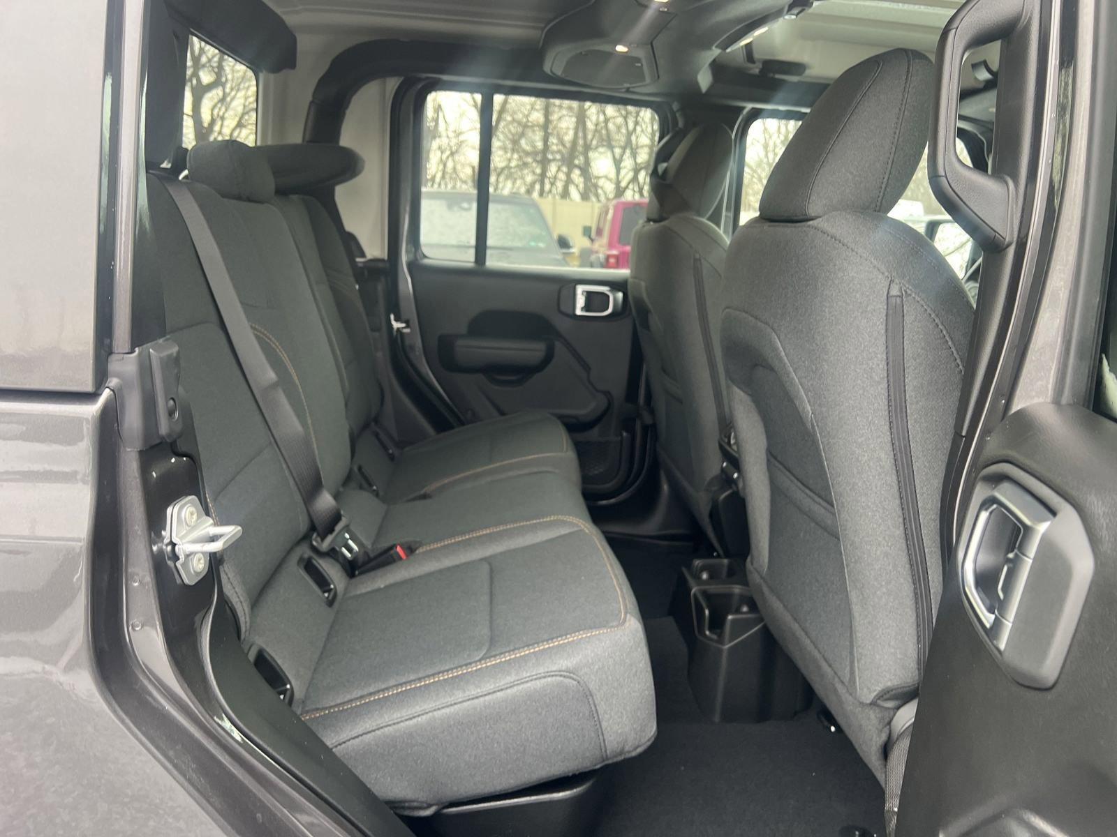2025 Jeep Gladiator Vehicle Photo in Mechanicsburg, PA 17050-1707