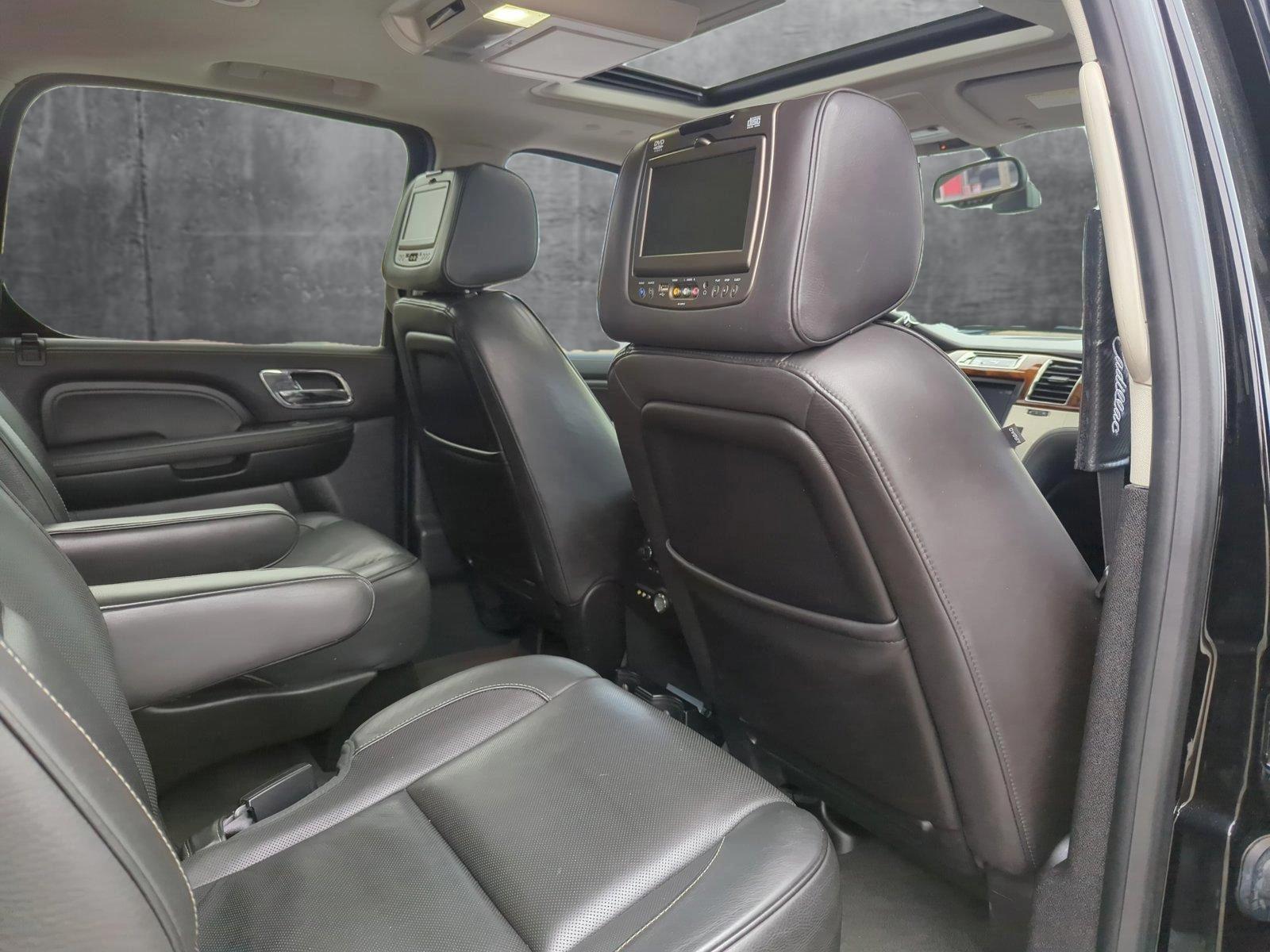 2014 Cadillac Escalade ESV Vehicle Photo in Memphis, TN 38125