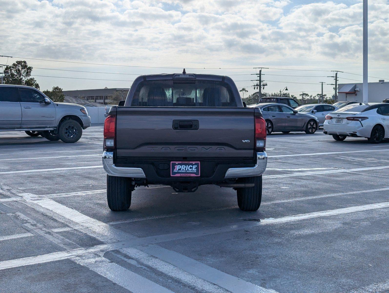 2021 Toyota Tacoma 2WD Vehicle Photo in Ft. Myers, FL 33907