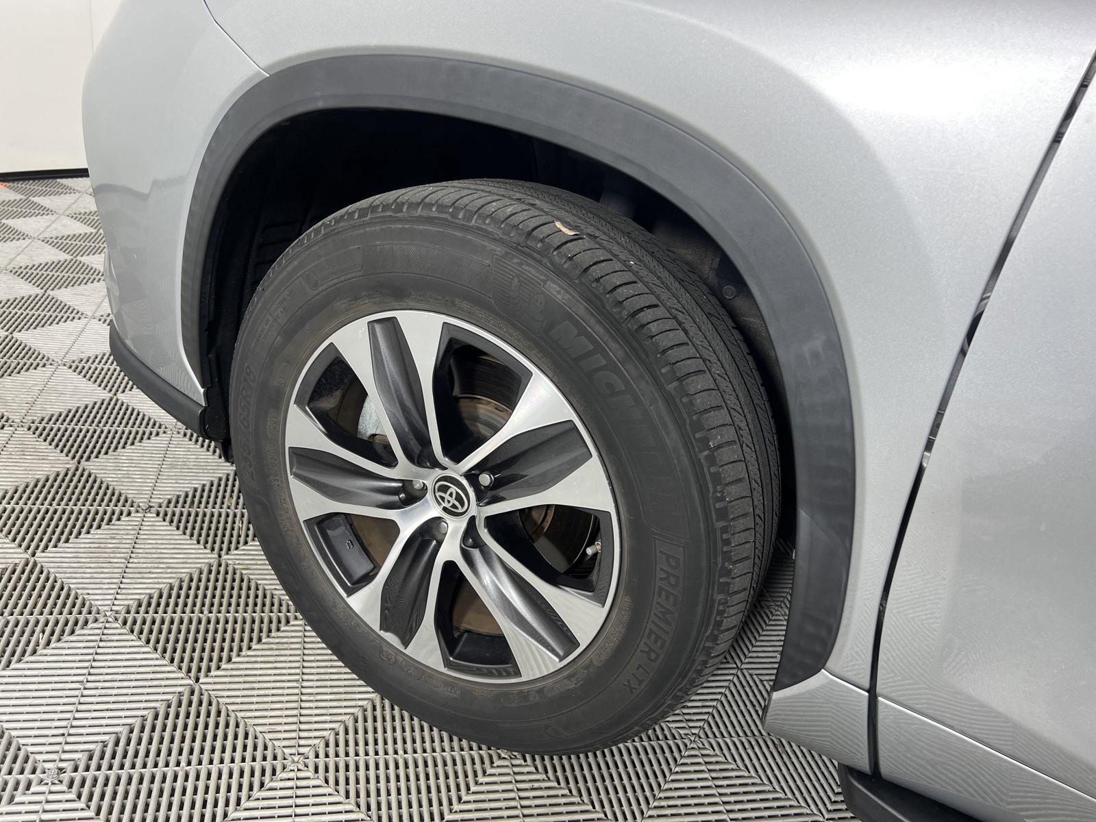 2021 Toyota Highlander Vehicle Photo in GEORGETOWN, TX 78626-7508