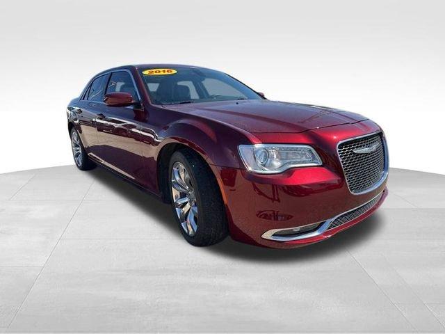 2016 Chrysler 300 Vehicle Photo in MEDINA, OH 44256-9631