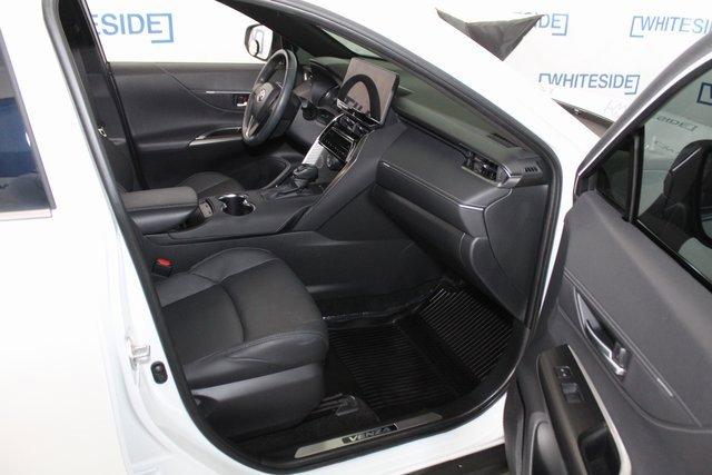 2024 Toyota Venza Vehicle Photo in SAINT CLAIRSVILLE, OH 43950-8512
