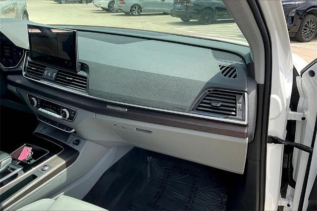 2024 Audi Q5 Vehicle Photo in Grapevine, TX 76051