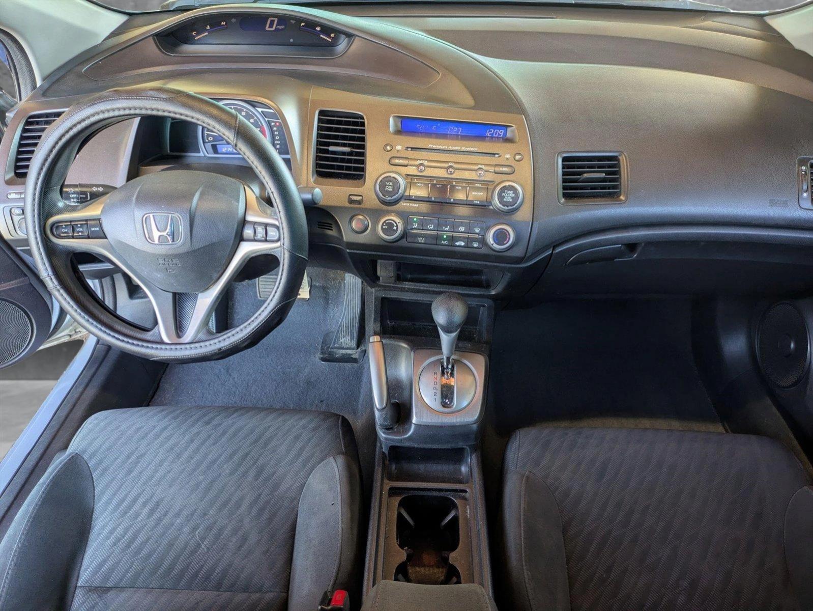 2010 Honda Civic Coupe Vehicle Photo in Valencia, CA 91355-1794