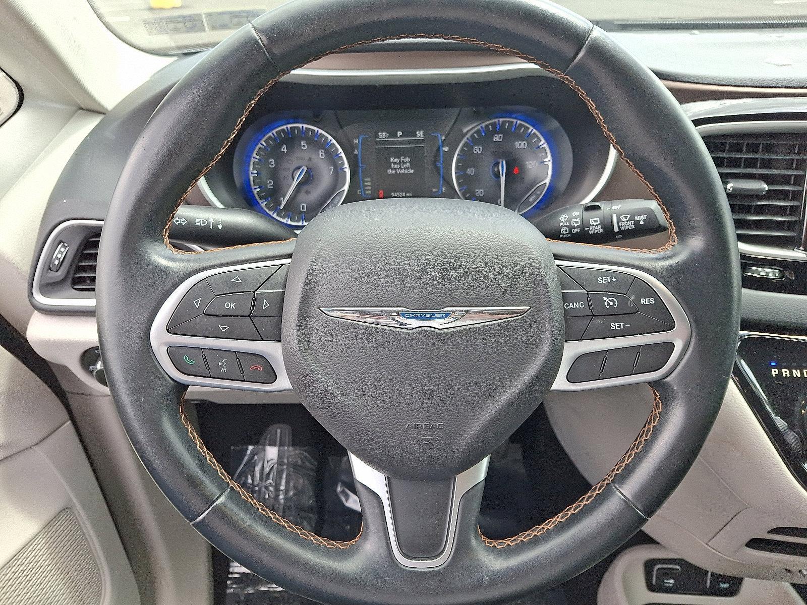 2017 Chrysler Pacifica Vehicle Photo in Trevose, PA 19053