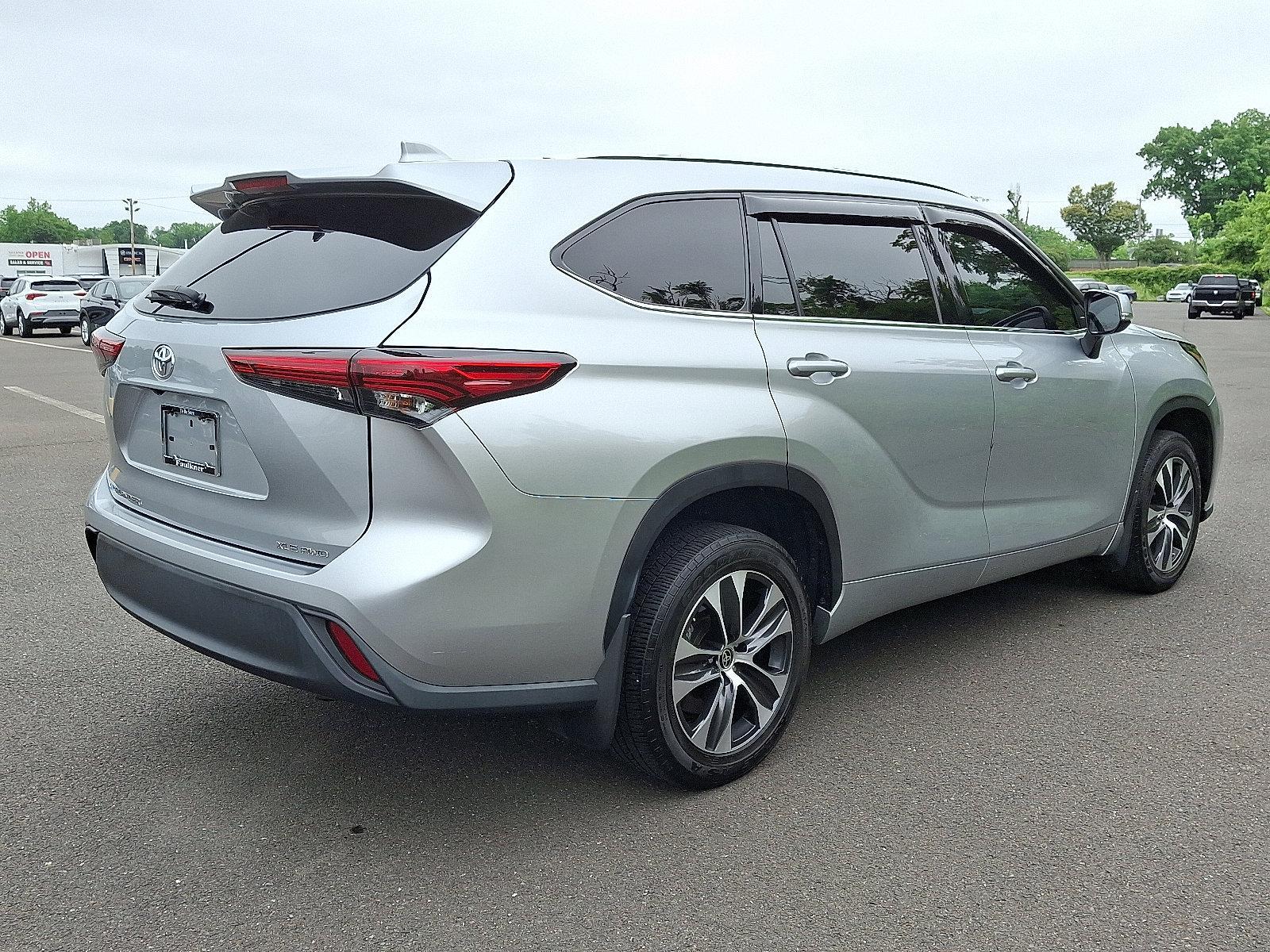 2021 Toyota Highlander Vehicle Photo in Trevose, PA 19053