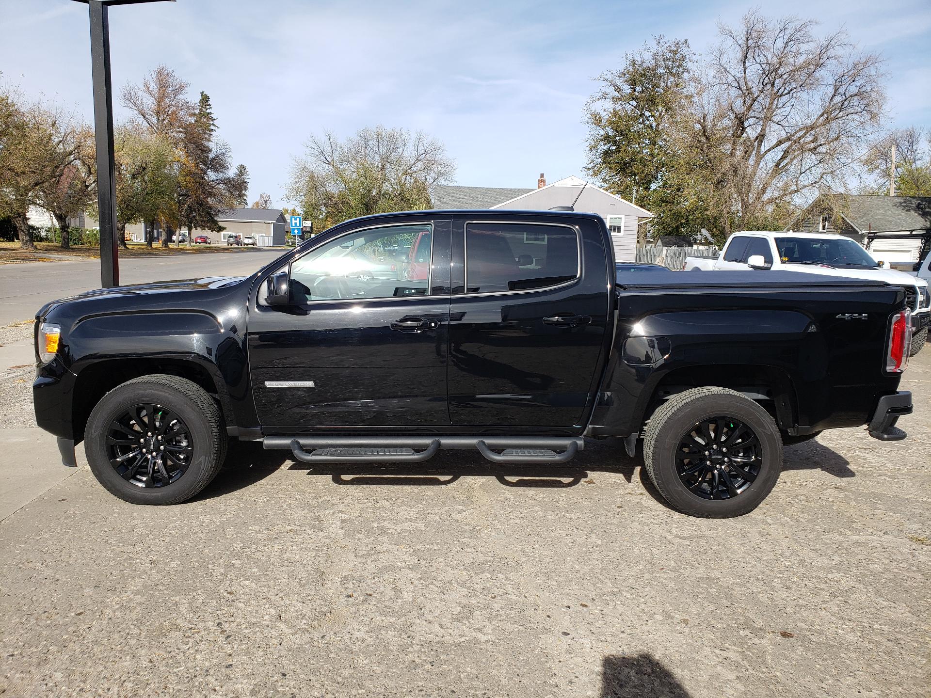 Used 2022 GMC Canyon Elevation with VIN 1GTG6CENXN1301833 for sale in Cavalier, ND