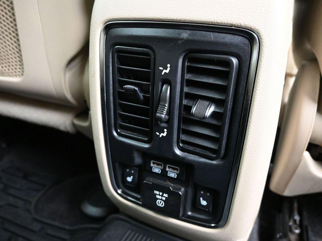 2015 Jeep Grand Cherokee Vehicle Photo in Marion, IA 52302