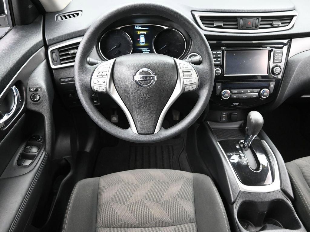 2016 Nissan Rogue Vehicle Photo in Marion, IA 52302