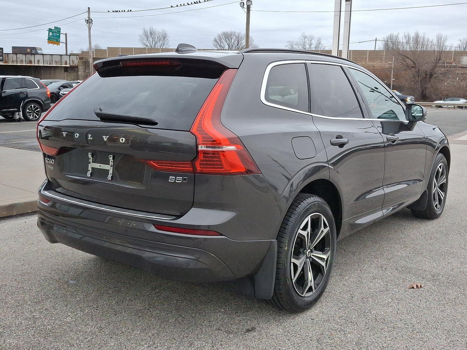 2022 Volvo XC60 Vehicle Photo in Trevose, PA 19053