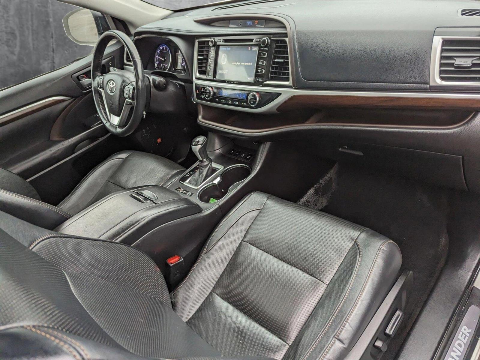 2016 Toyota Highlander Vehicle Photo in Spokane Valley, WA 99212