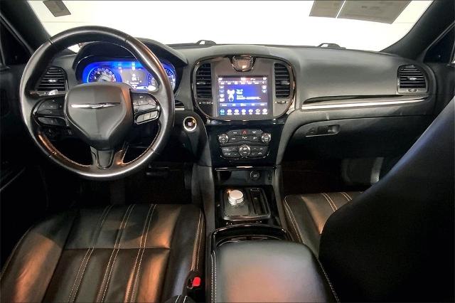 2022 Chrysler 300 Vehicle Photo in Kansas City, MO 64114