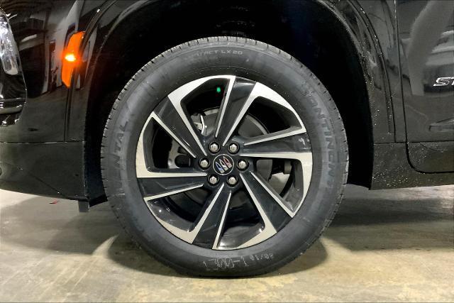 2025 Buick Enclave Vehicle Photo in KANSAS CITY, MO 64114-4545