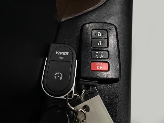 2017 Toyota Highlander Vehicle Photo in Appleton, WI 54913