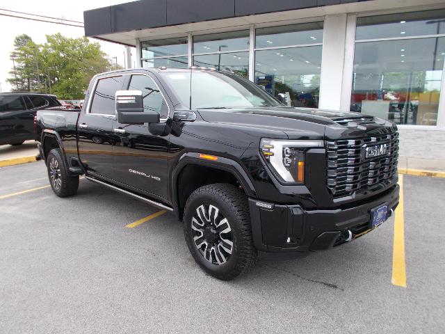 2025 GMC Sierra 2500 HD Vehicle Photo in LOWELL, MA 01852-4336