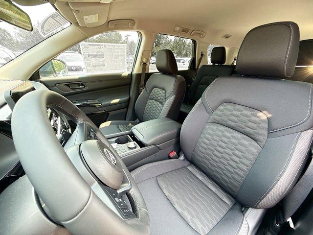 2025 Nissan Pathfinder Vehicle Photo in Flemington, NJ 08822