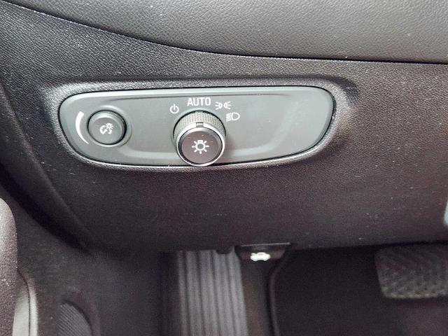 2018 Chevrolet Equinox Vehicle Photo in DENTON, TX 76210-9321