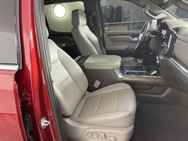 2025 GMC Sierra 1500 Vehicle Photo in GILBERT, AZ 85297-0402