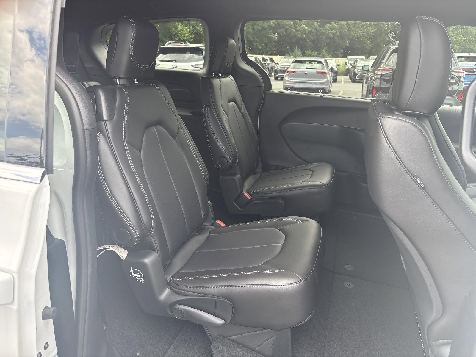 2025 Chrysler Voyager Vehicle Photo in Mechanicsburg, PA 17050-1707