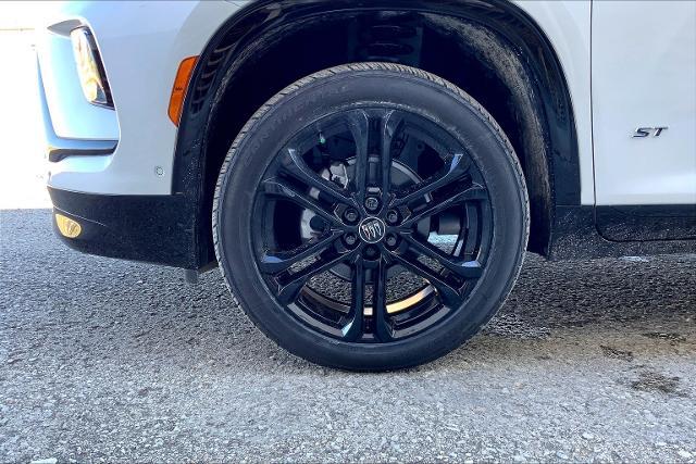 2025 Buick Enclave Vehicle Photo in KANSAS CITY, MO 64114-4545