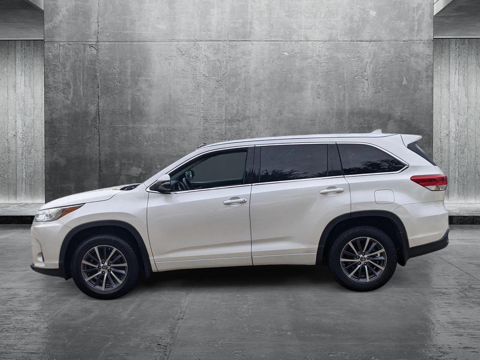 2018 Toyota Highlander Vehicle Photo in Pembroke Pines , FL 33084