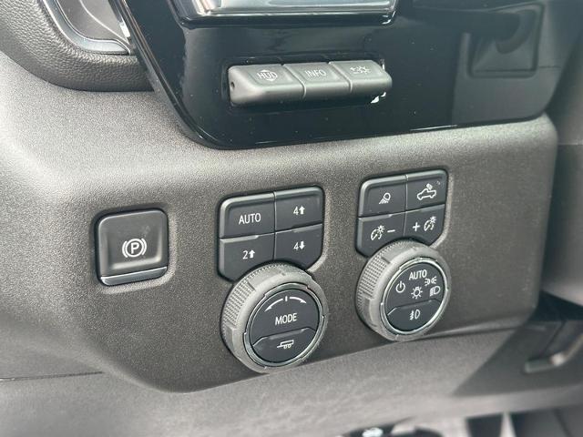 2025 Chevrolet Silverado 2500 HD Vehicle Photo in COLUMBIA, MO 65203-3903