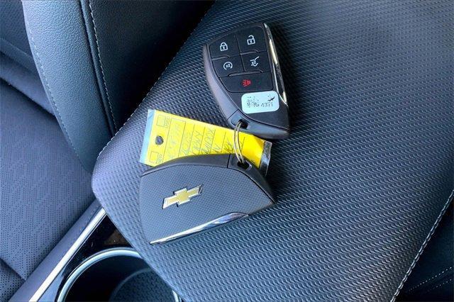 2025 Chevrolet Equinox Vehicle Photo in TOPEKA, KS 66609-0000