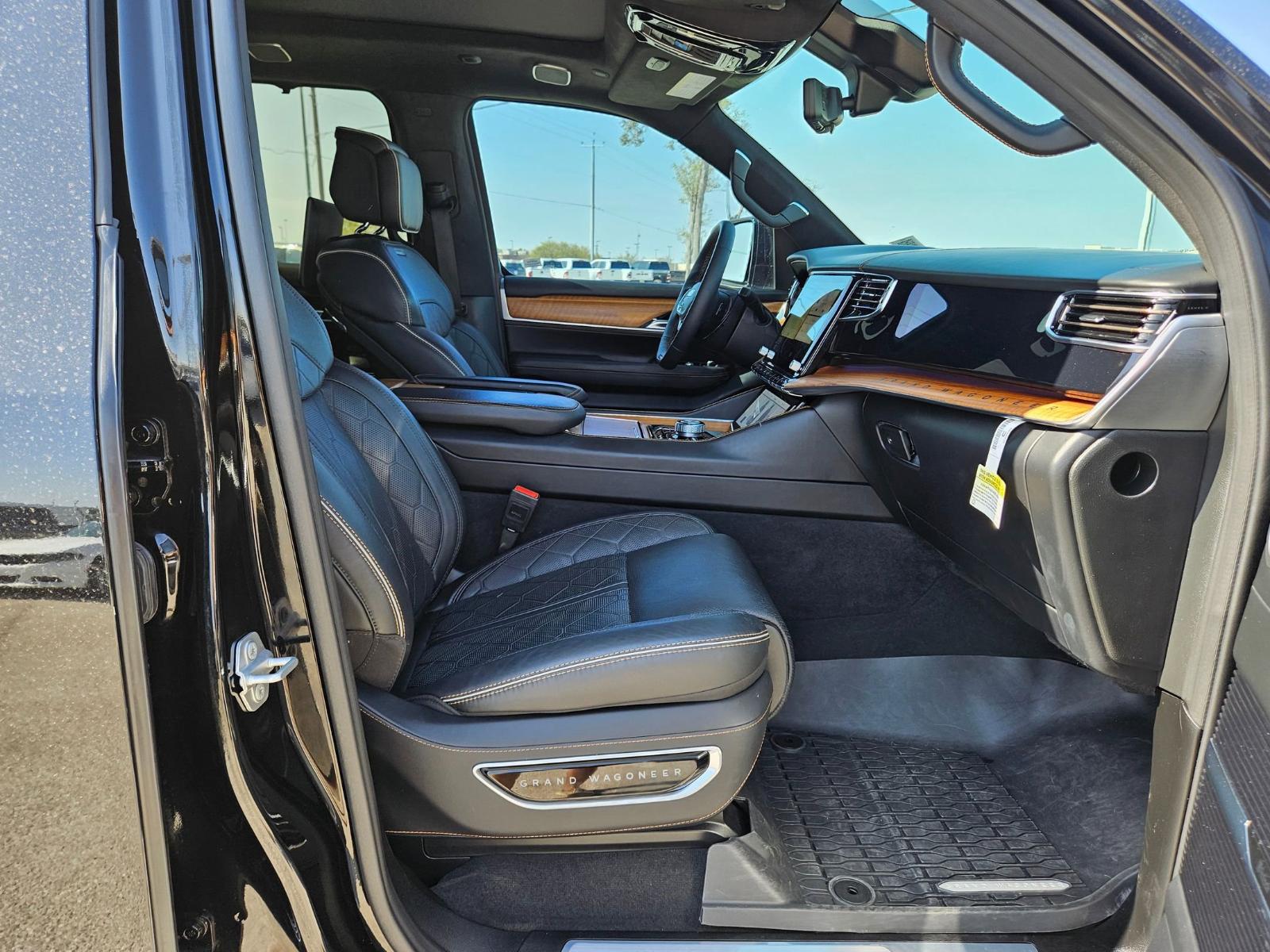 2024 Jeep Grand Wagoneer Vehicle Photo in Seguin, TX 78155